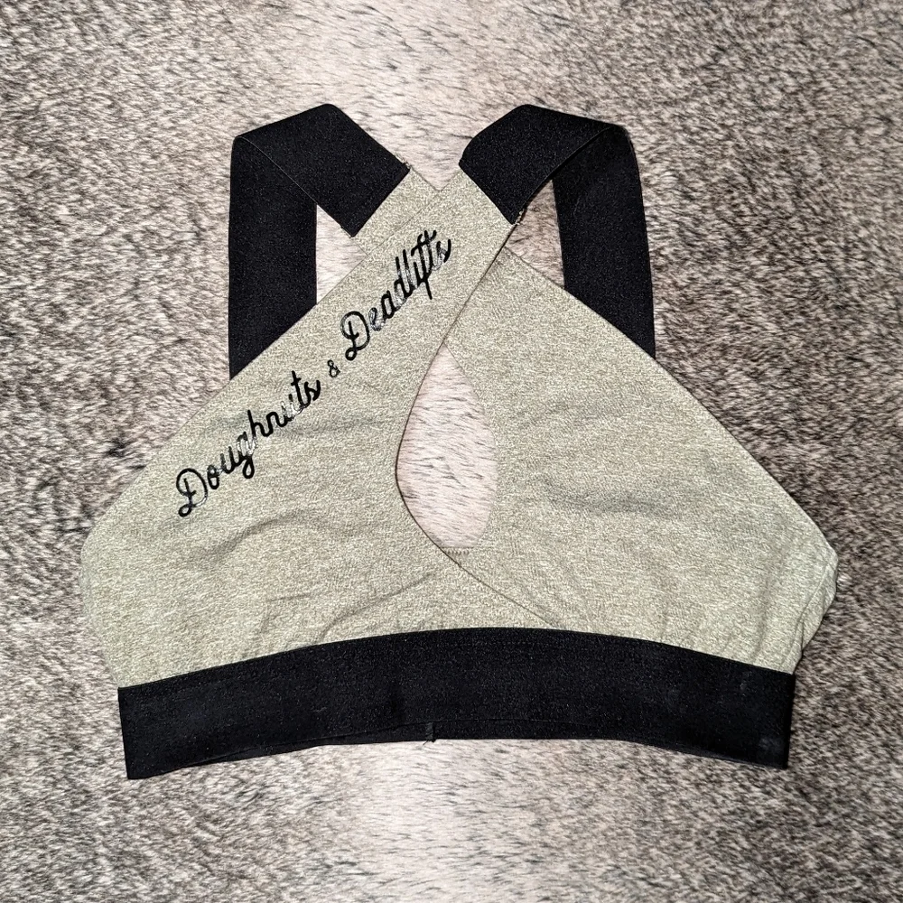 Doughnuts & Deadlifts Keyhole Crossfront Sports Bra Women's Medium